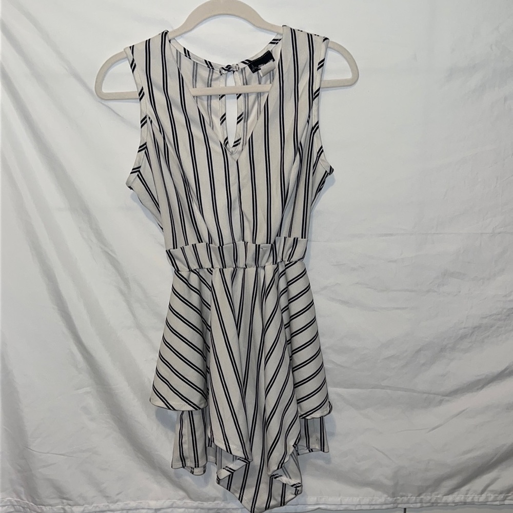 NY invasion white and black stripe dress